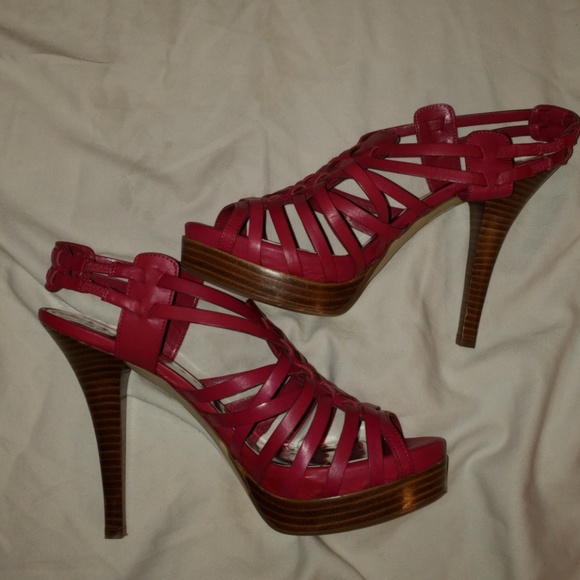 BCBGirls "Darma" Fuschia Heels Size 10B - Picture 2 of 8